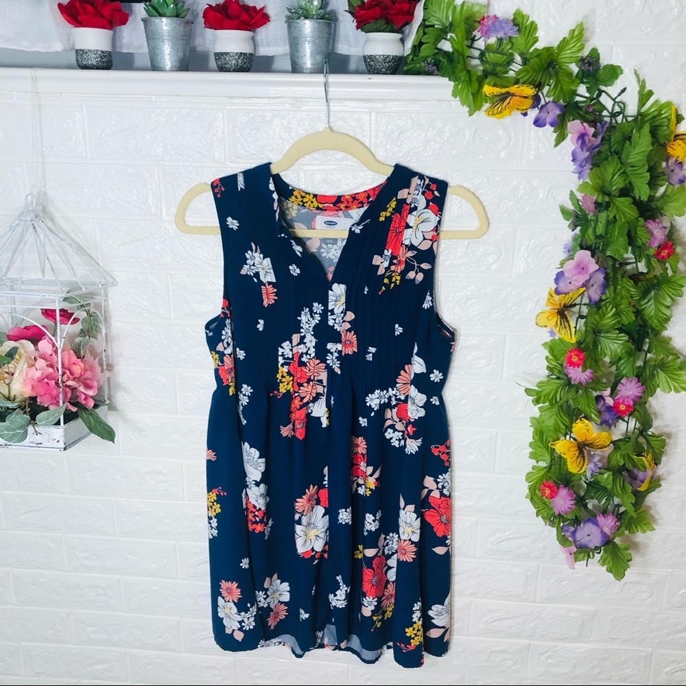 Old Navy Floral Sleeveless Blouse - Navy and Multicolor